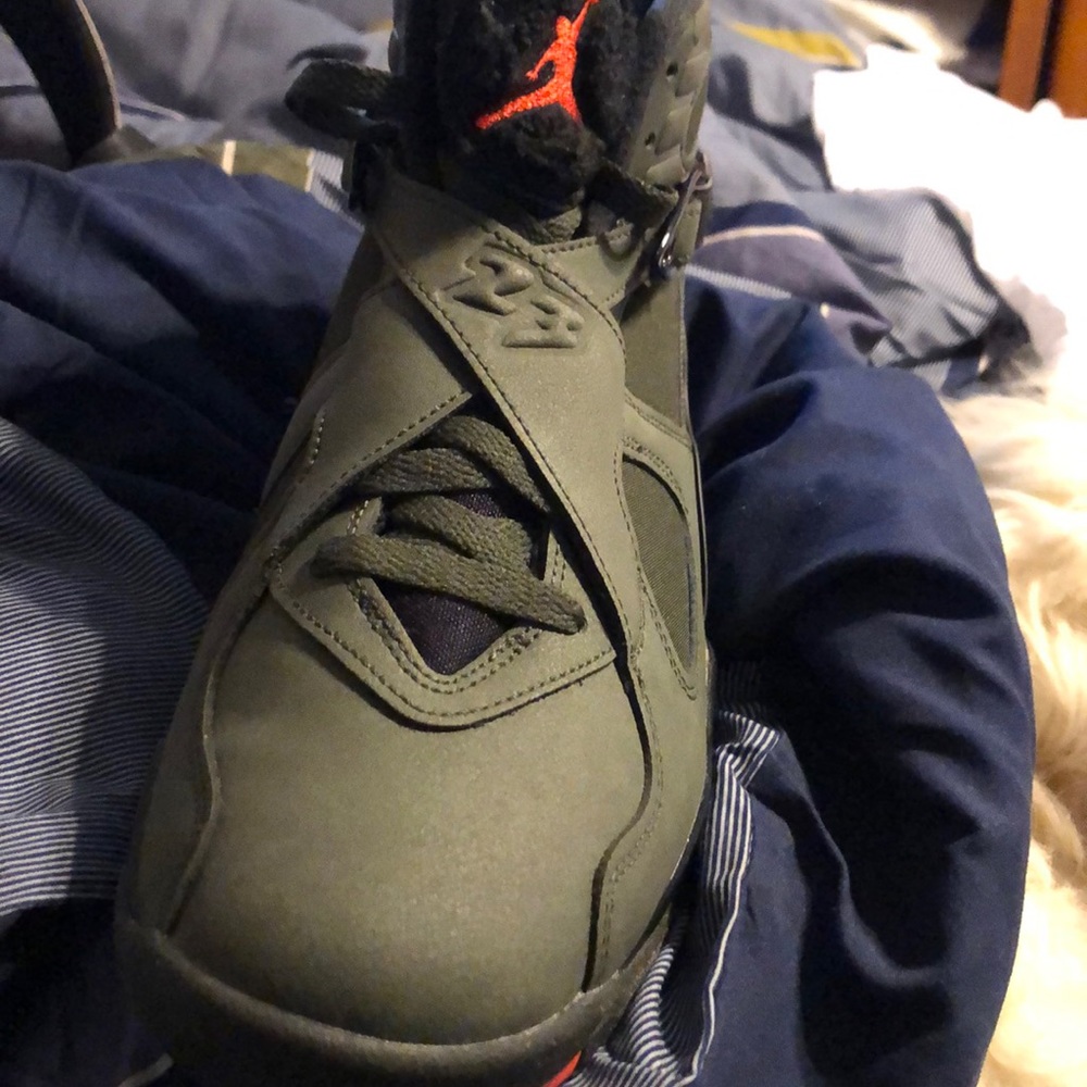 Meet your Posher, Kindall